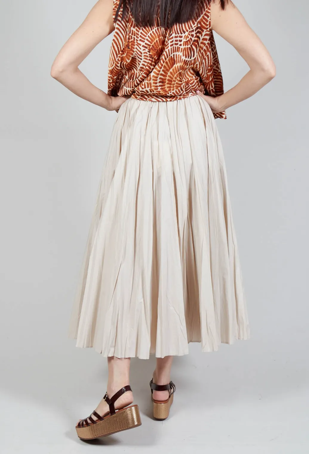 Creased Poplin Skirt in Dune