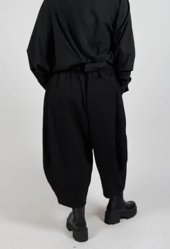 Crepe Texture Trousers in Black