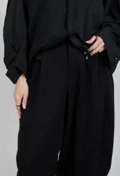 Crepe Texture Trousers in Black