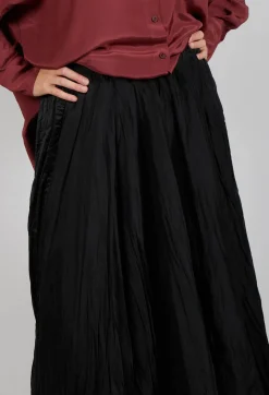 Crinkle Skirt in Black