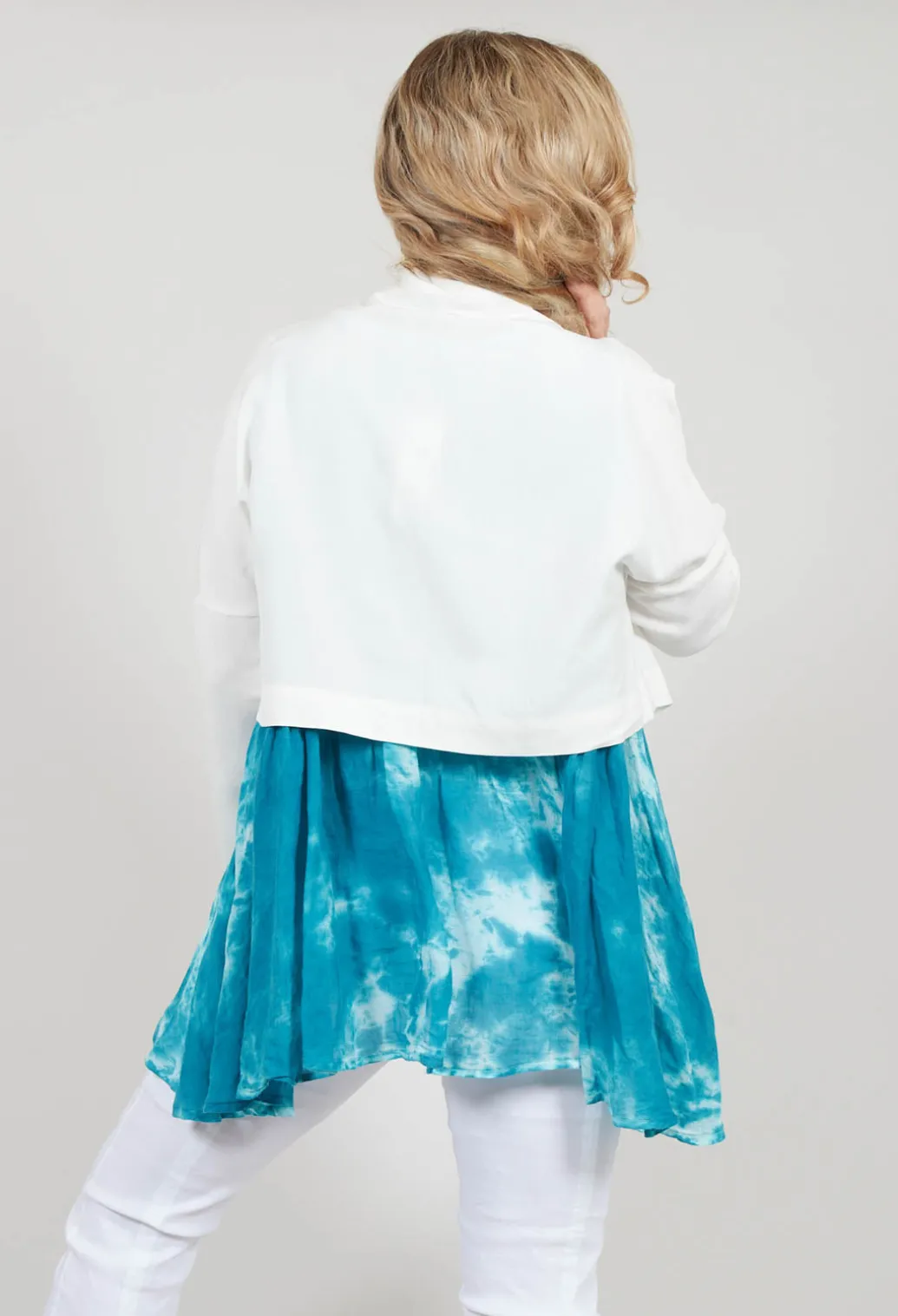 Cropped Cardigan with Pointed Collar in White
