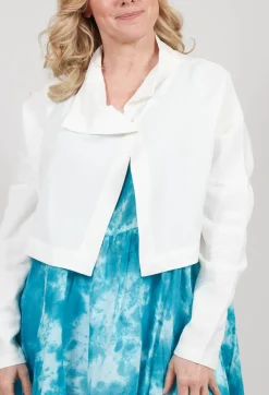 Cropped Cardigan with Pointed Collar in White