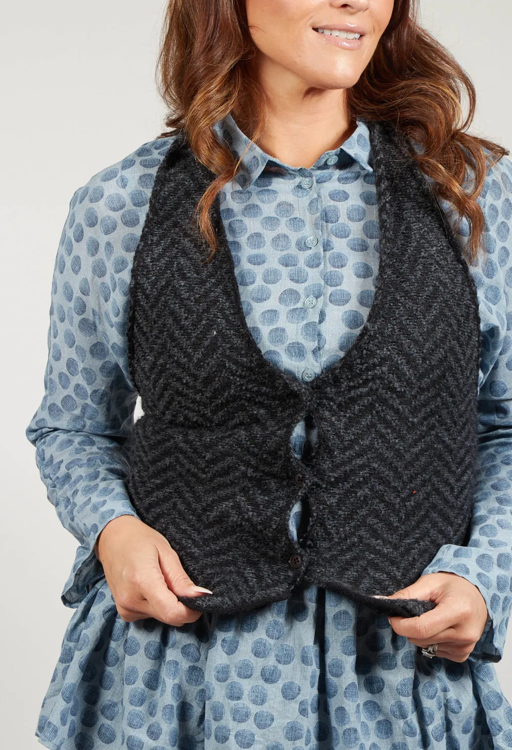 Cropped Gilet with Wrap Around Neck in Graphic