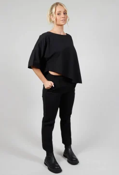 Cropped Jumper in Black