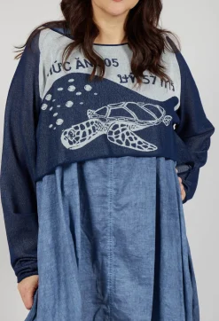 Cropped Pullover with High Low Hem in Navy Jacquard