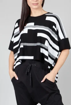 Cropped Short Sleeve Jumper in Black and White