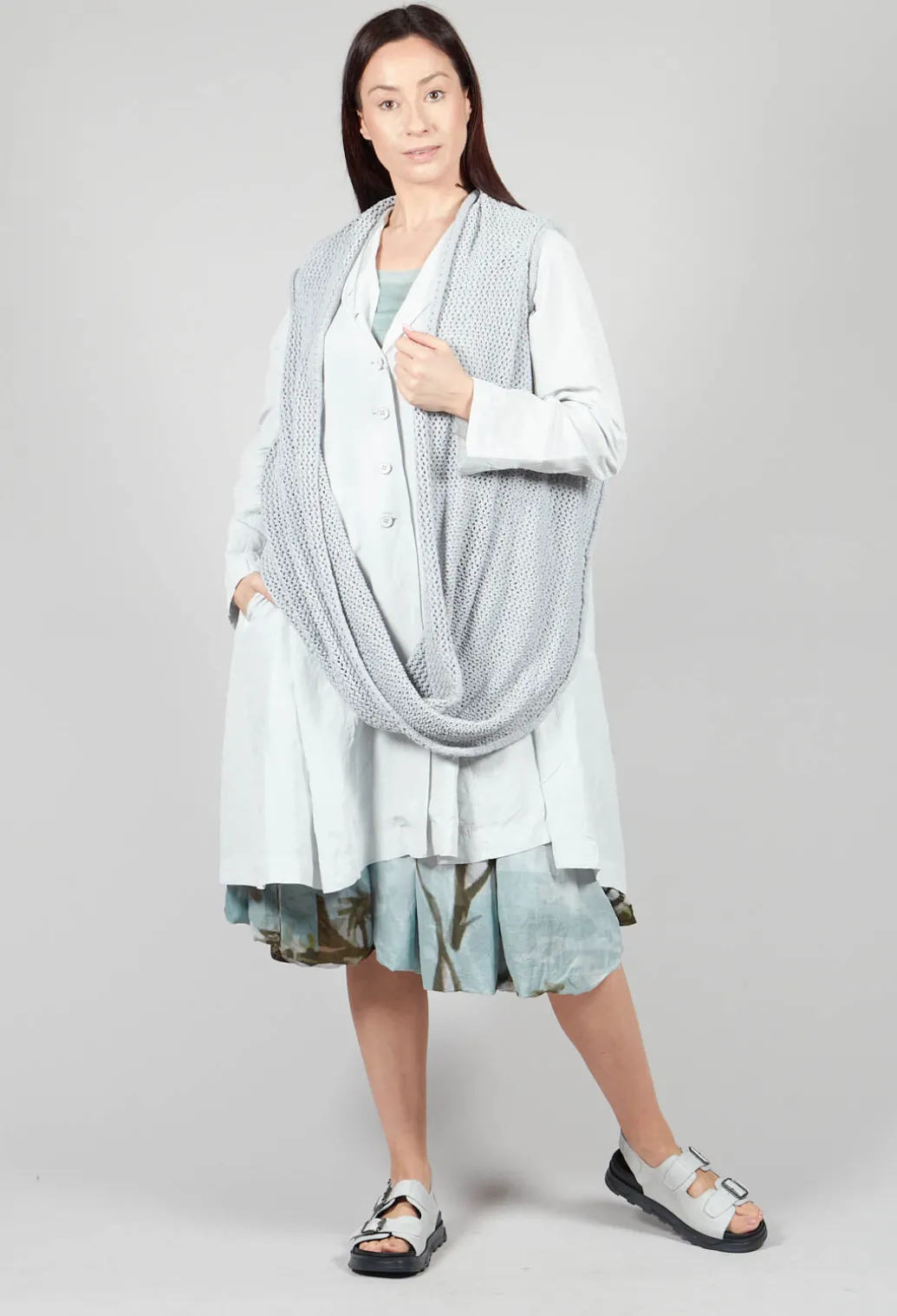 Cropped Sleeveless Jumper in Ice