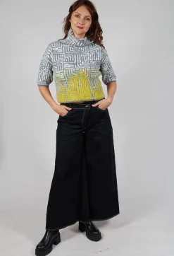 Cropped Sweater in Light Grey and Yellow