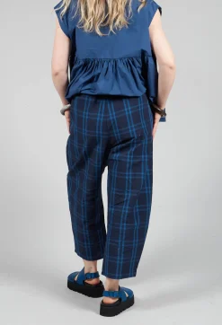 Cropped Trousers in Denim