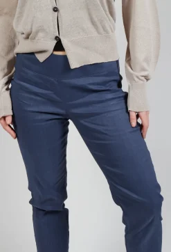 Cropped Trousers in Midnight Blue