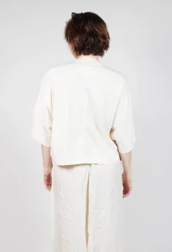 Cropped T-Shirt with Square Neckline in Greige and Black Print