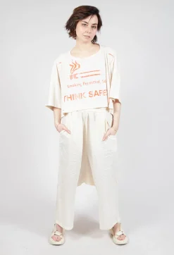 Cropped T-Shirt with Square Neckline in Greige and Mandarine Print
