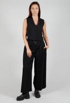 Cropped Waistcoat in Nero
