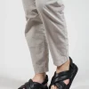 Cross Over Strap Sandals in Gasoline Nero