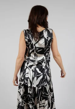 Cue Sleeveless Top in Black Print