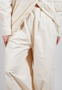 Cuffed Hem Trousers in Cream