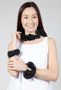 Curled Woven Necklace in Black