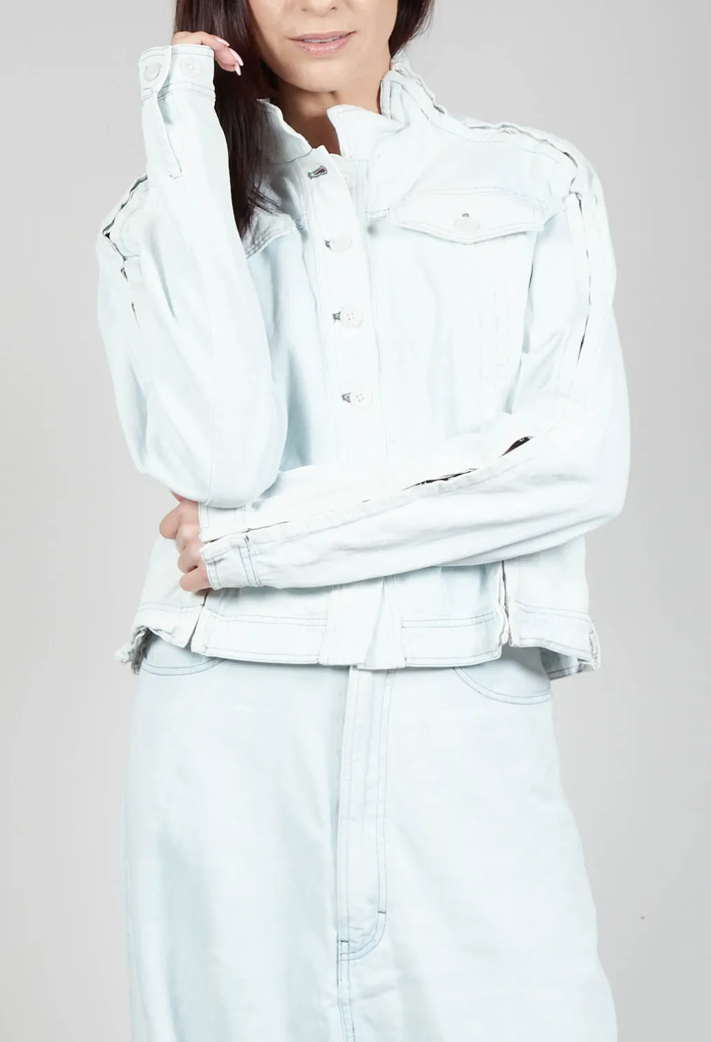 Denim Jacket in Light Blu Jeans