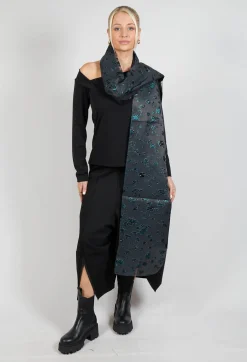 Detail Limb Scarf in Black and Green