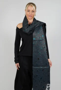 Detail Limb Scarf in Black and Green