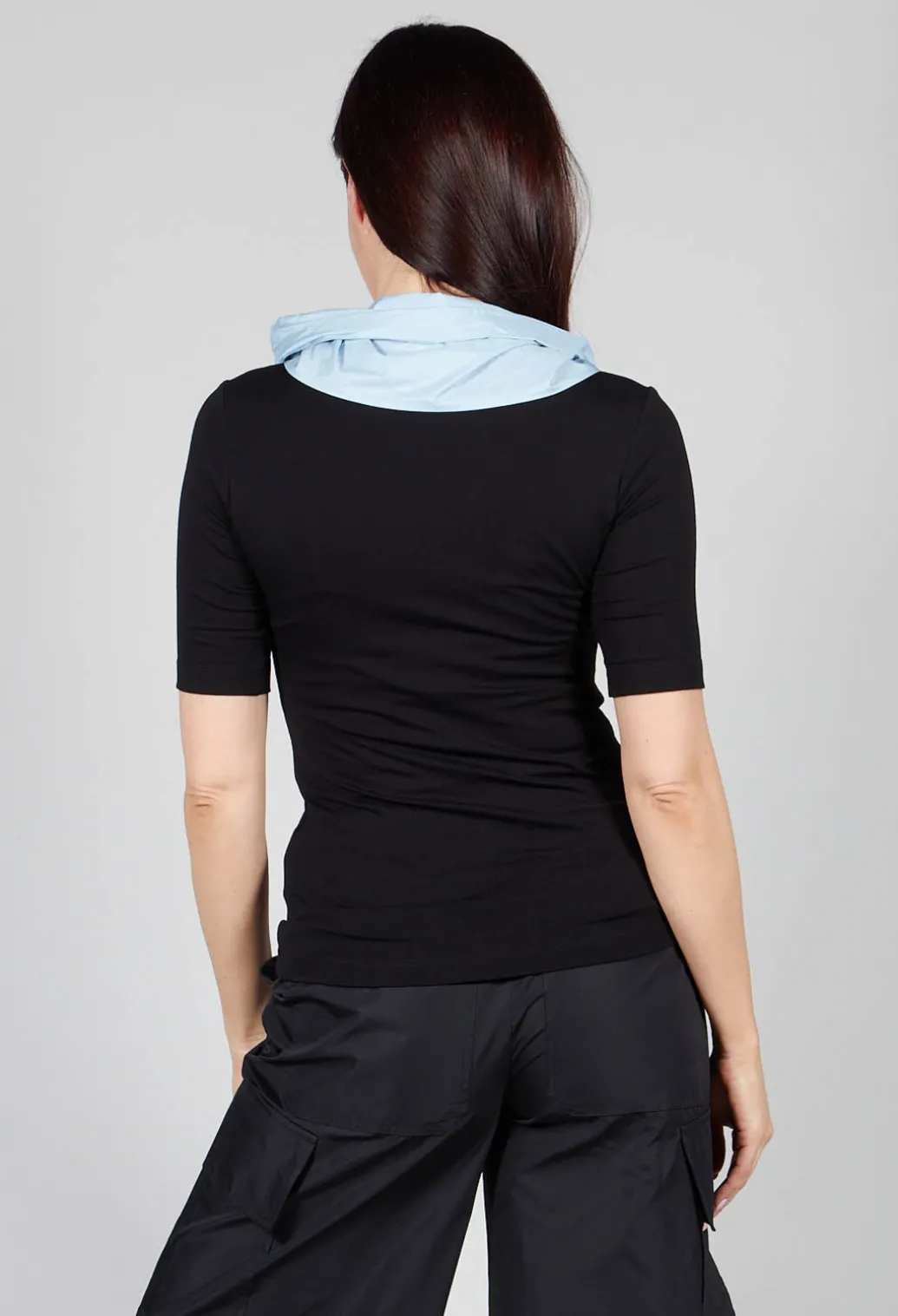 Dim Shirt in Black Light Blue