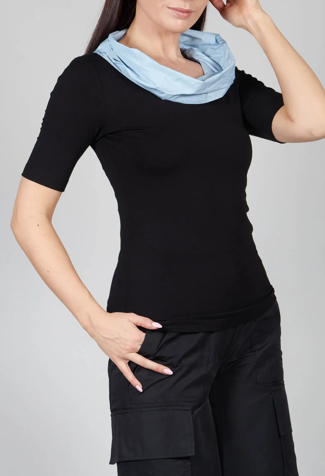 Dim Shirt in Black Light Blue