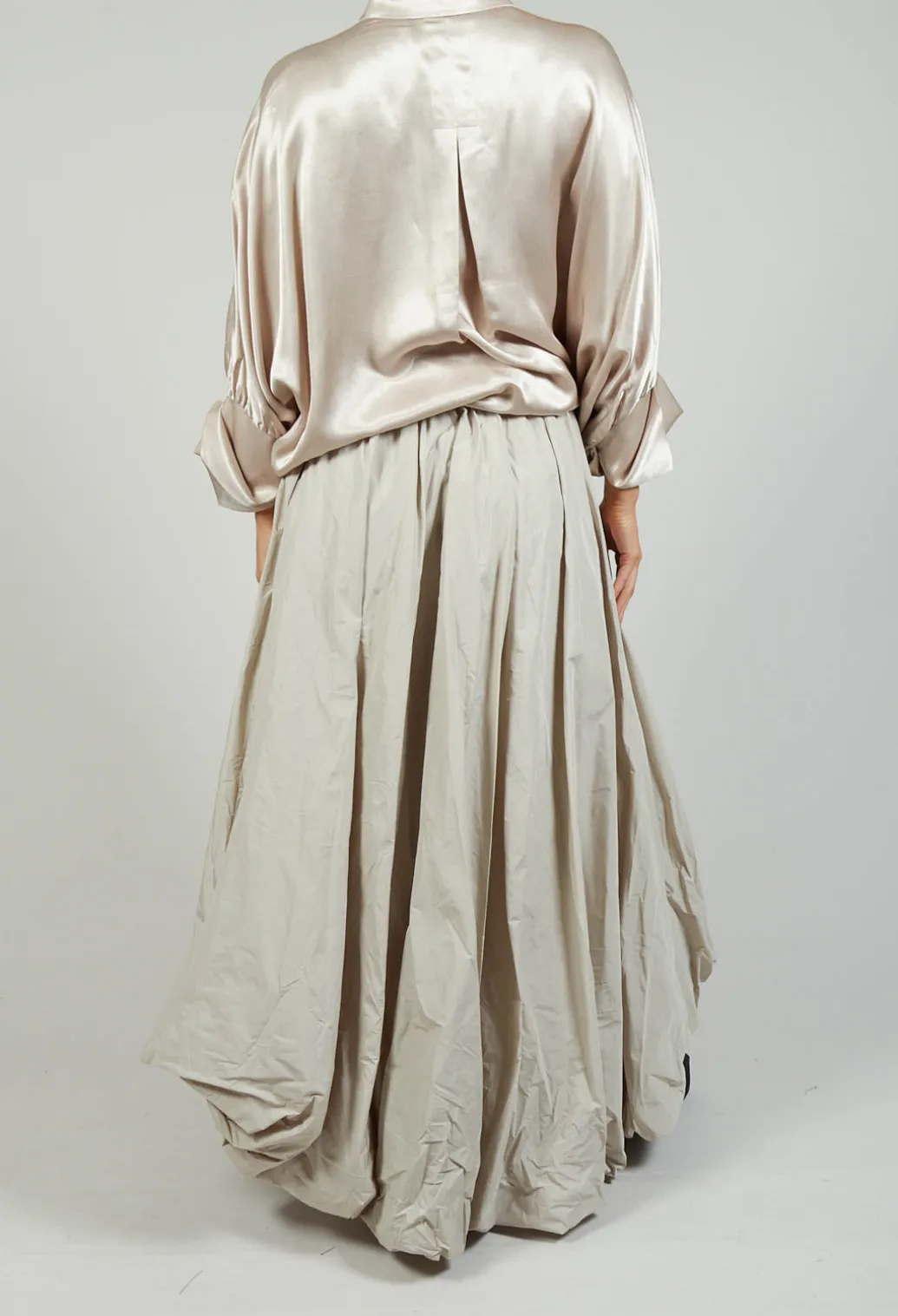 Dipped Hemline Skirt in Beige