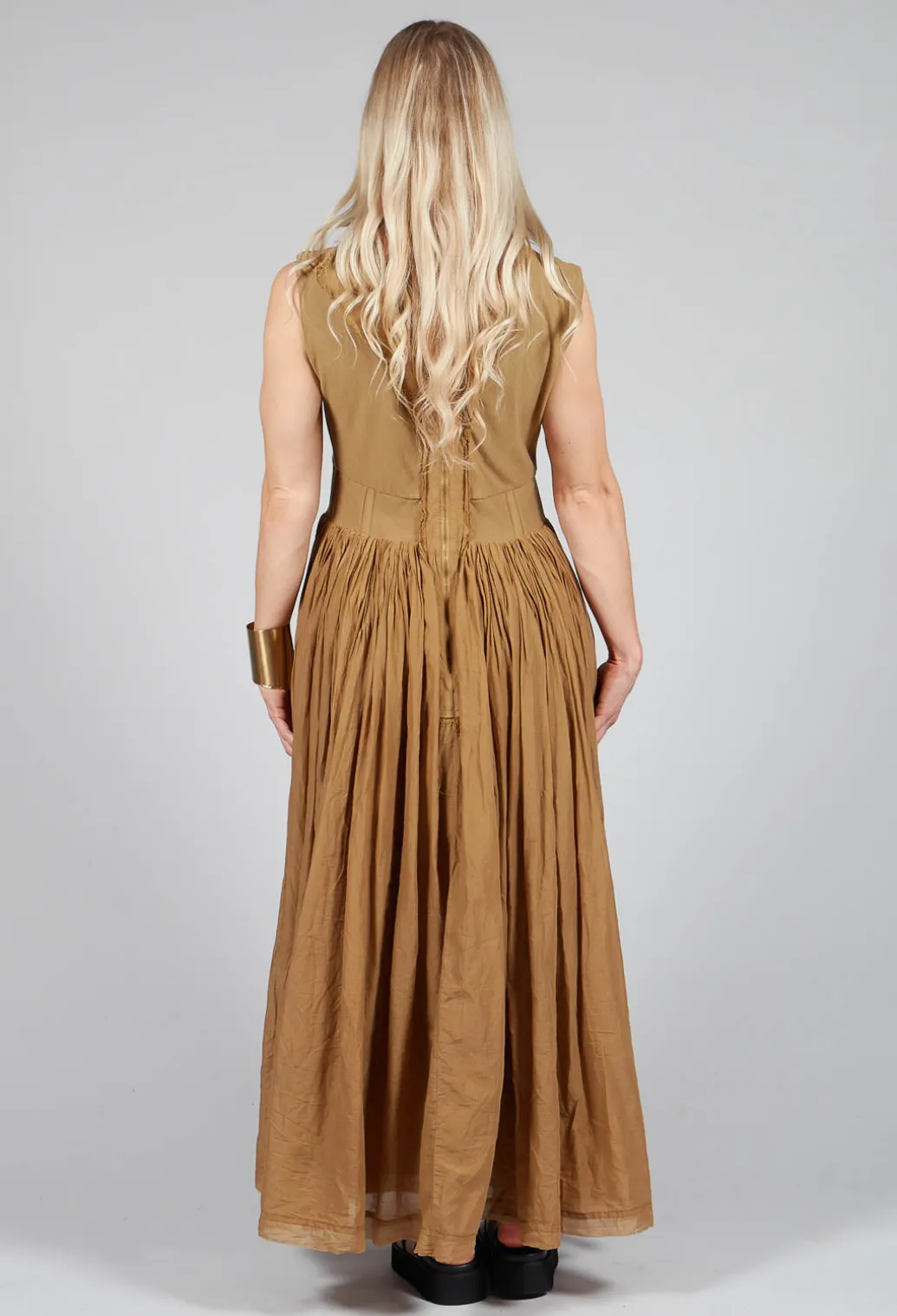 Distinto Dress in Dried Tobacco