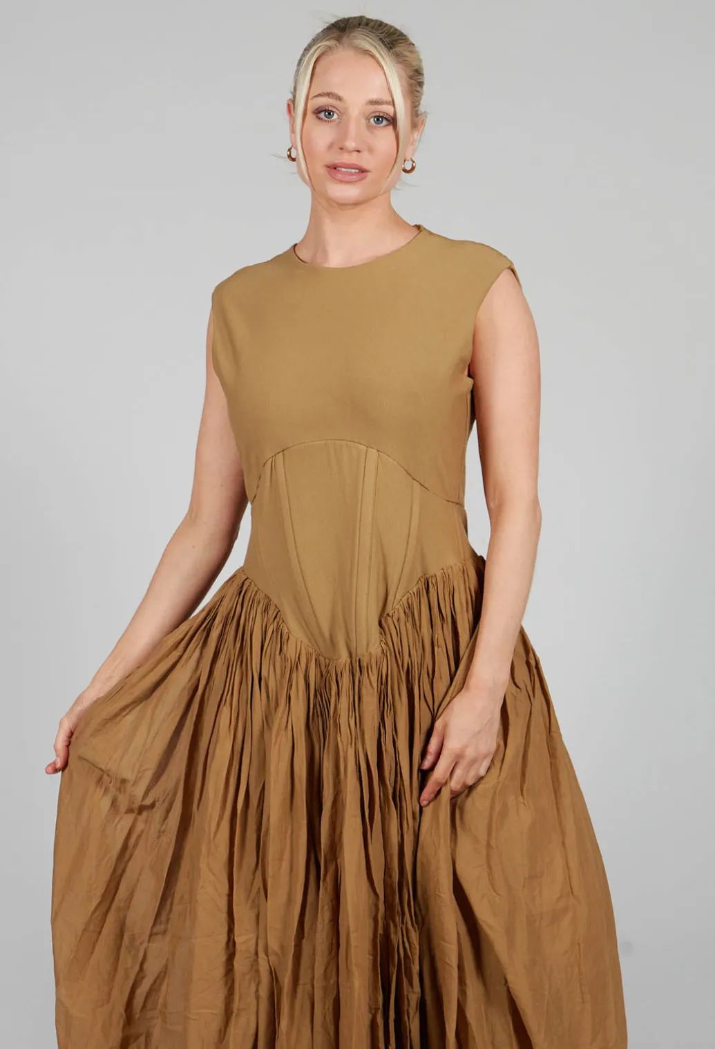 Distinto Dress in Dried Tobacco
