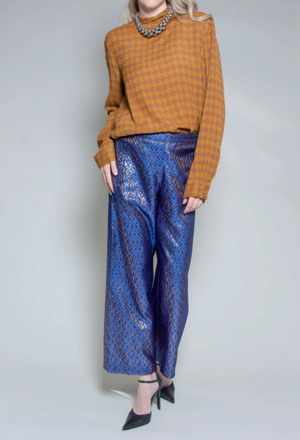 Dogtooth Blouse in Gold