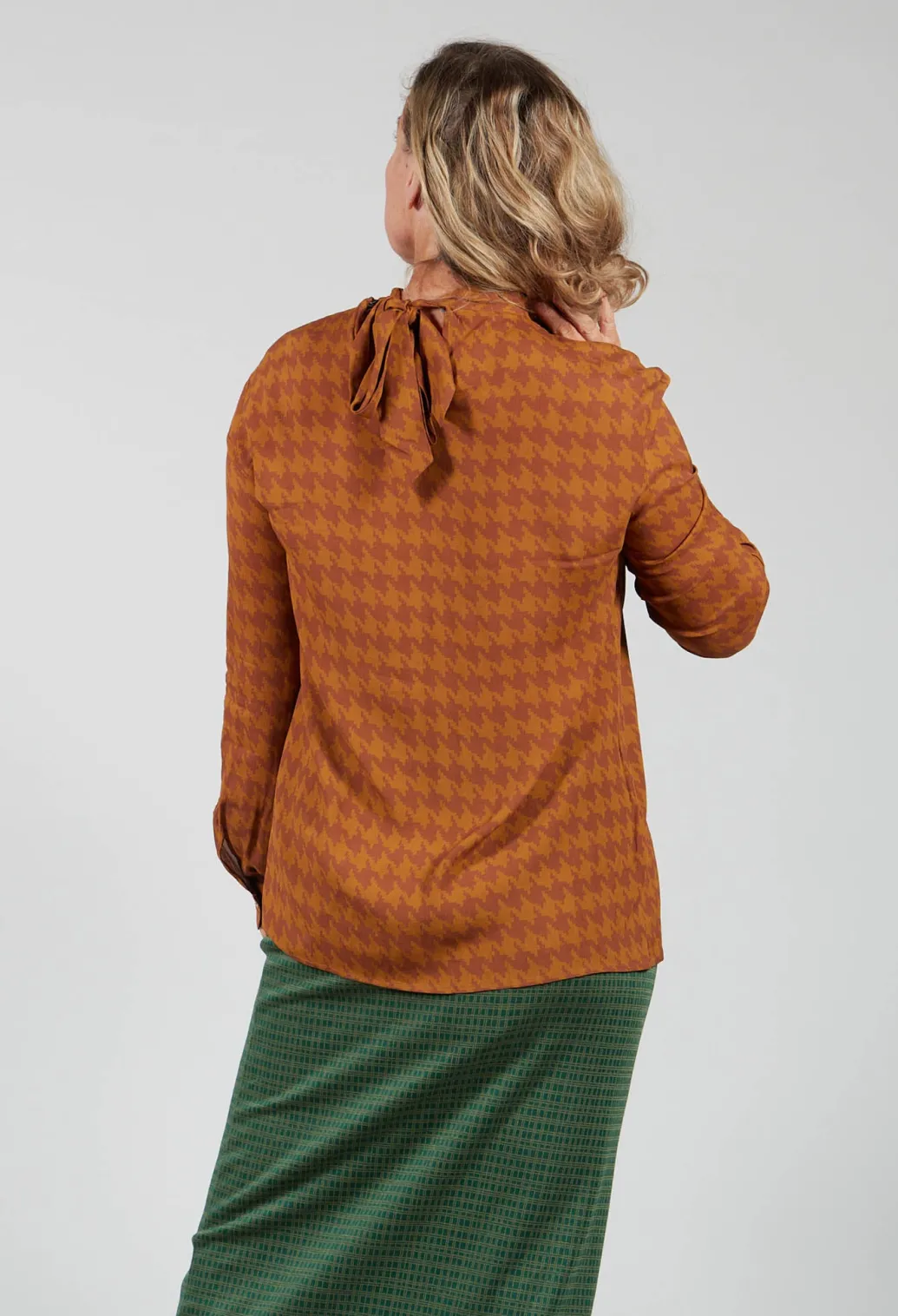 Dogtooth Blouse in Gold