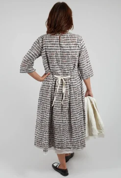 Dominga Print Dress in Brown Sticks