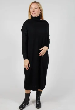 Dress in Catherine Nero