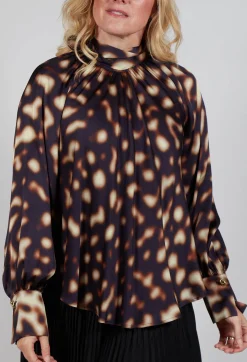 Elsa Blouse in Blurred Print