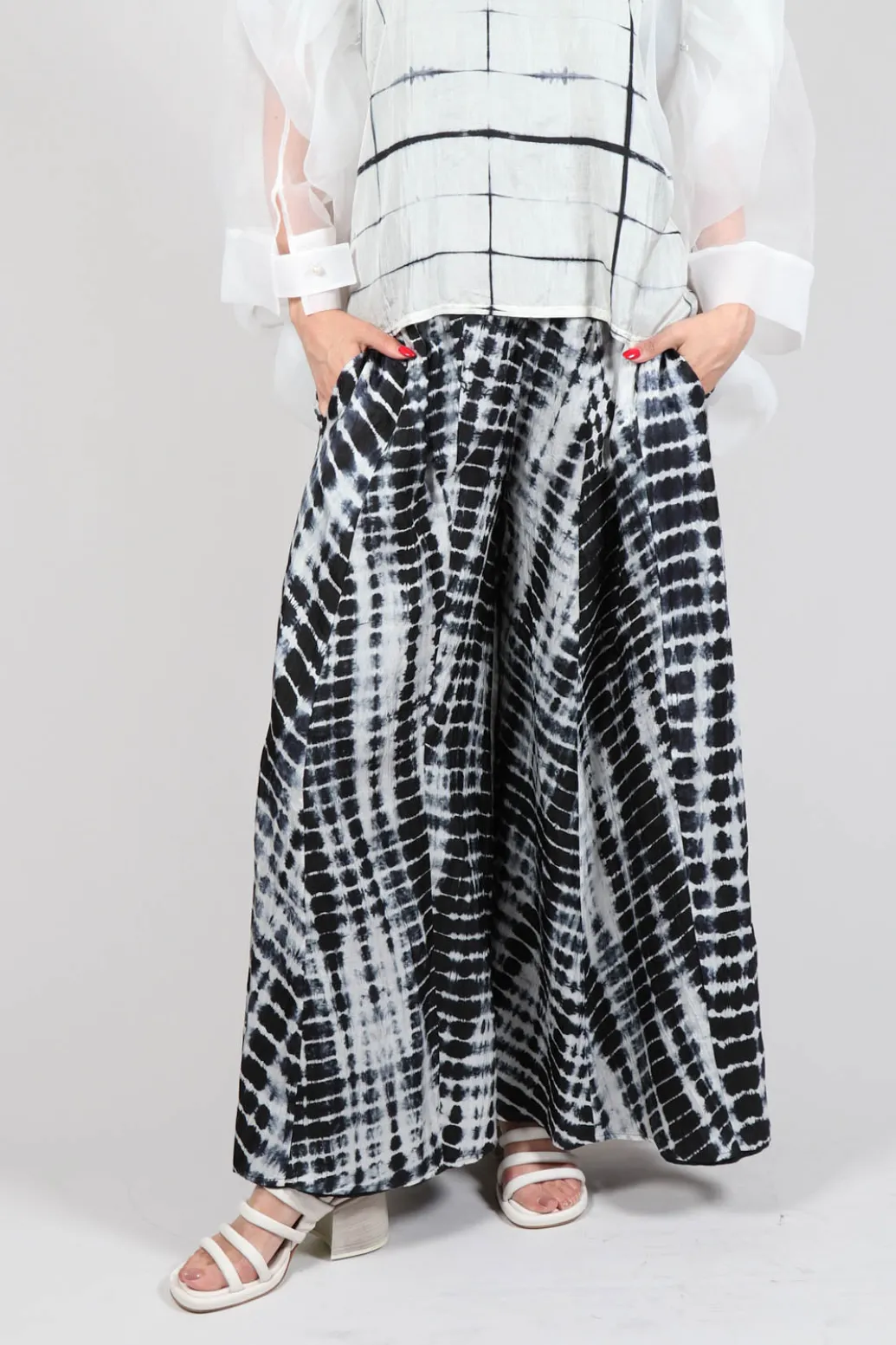 Emma Reversible Pants in Crocodise Black