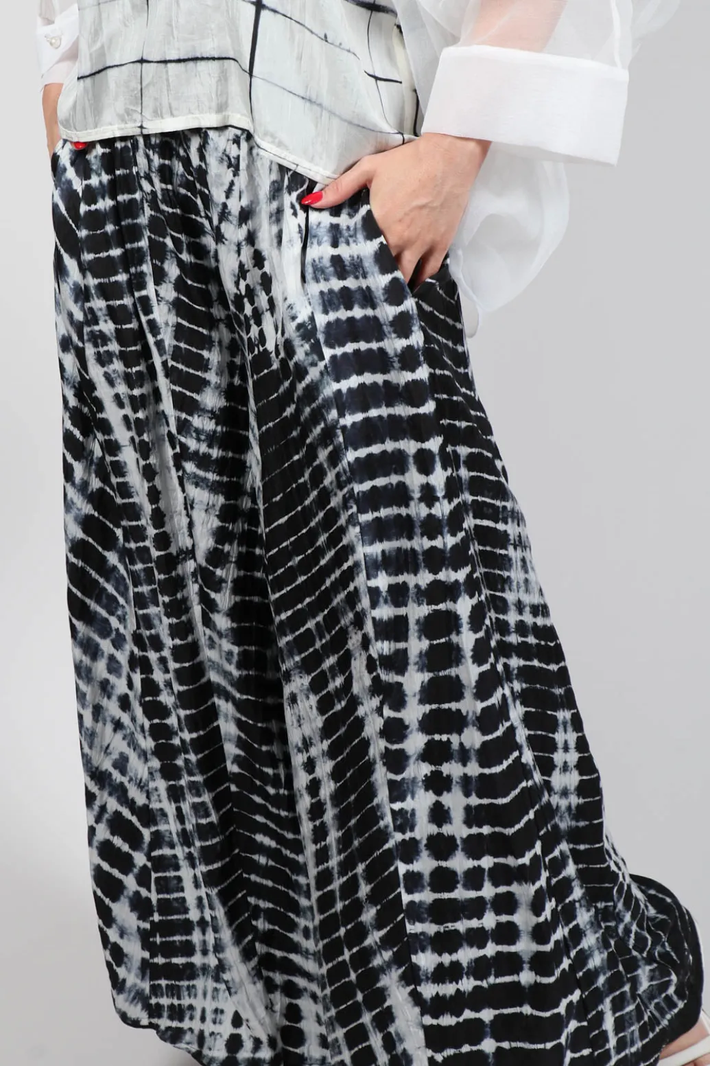 Emma Reversible Pants in Crocodise Black