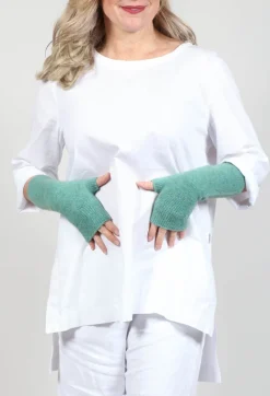 Fingerless Gloves in Turquoise