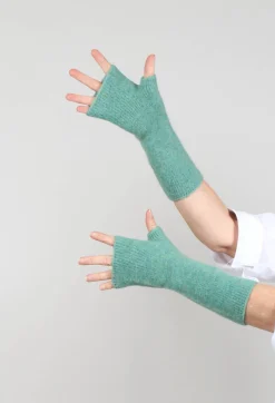 Fingerless Gloves in Turquoise