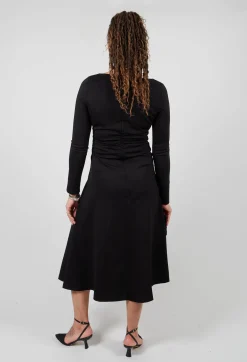 Fit Dress in Black