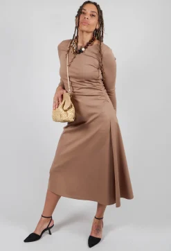 Fit Dress in Camel