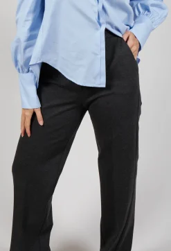 Fit Trousers in Dark Grey