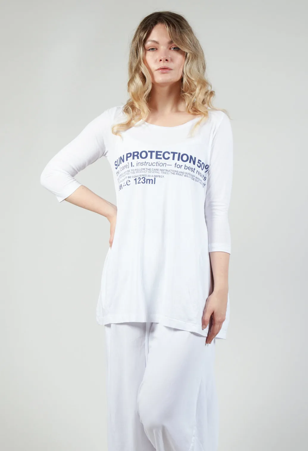 Flared Hem Jersey Top with Motif in Azur Print