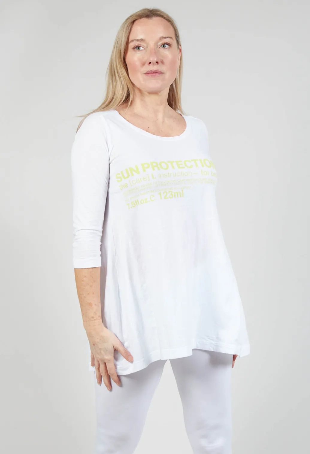 Flared Hem Jersey Top with Motif in Sun Print