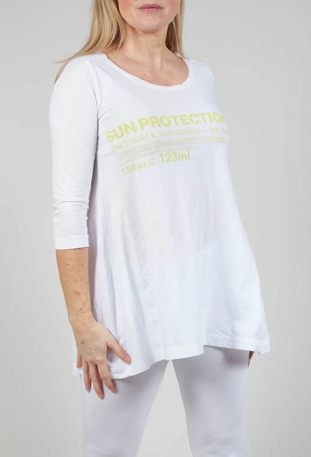 Flared Hem Jersey Top with Motif in Sun Print