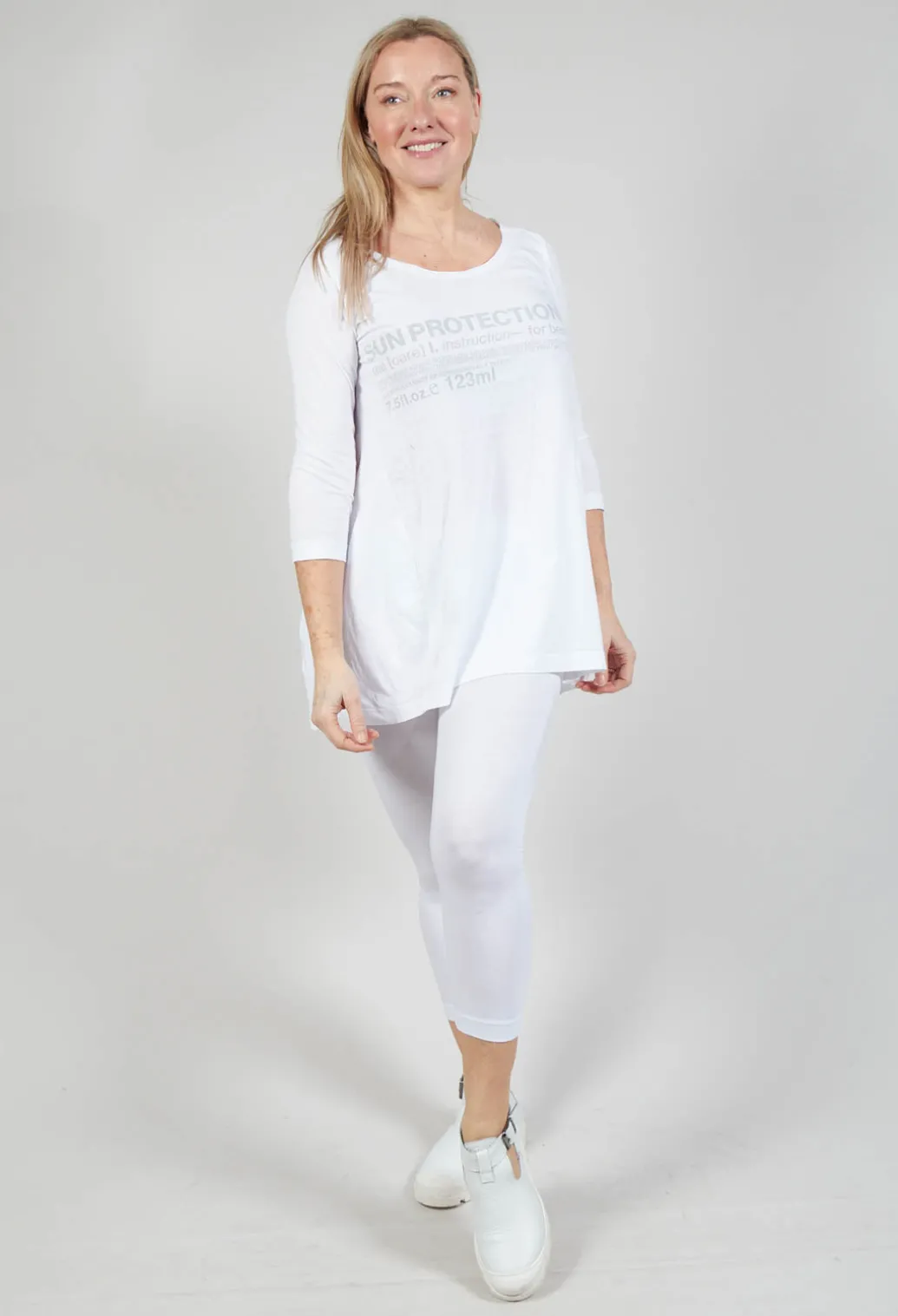 Flared Hem Jersey Top with Motif in Grey Print