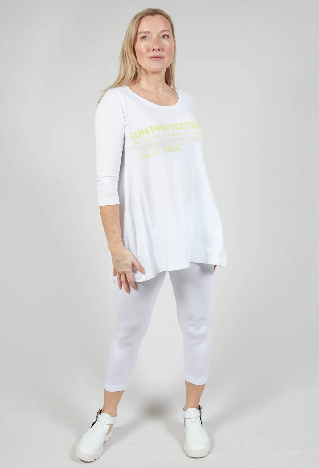 Flared Hem Jersey Top with Motif in Sun Print