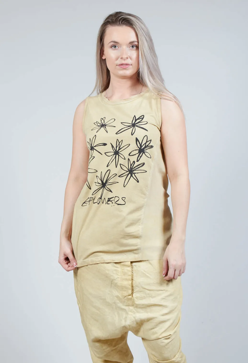 Flower Print Graphic Vest in Wax Flock Cloud