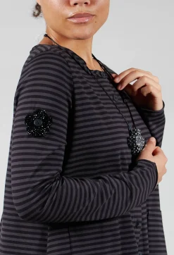 Flower Shape Beaded Accessory Patch in Black