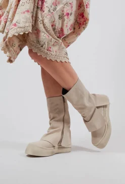 Foldover Boots in London Magnolia