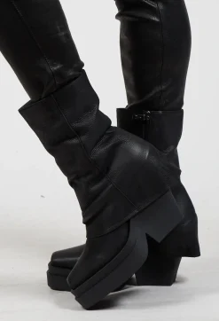Foldover Heel Boot in Gasoline Nero